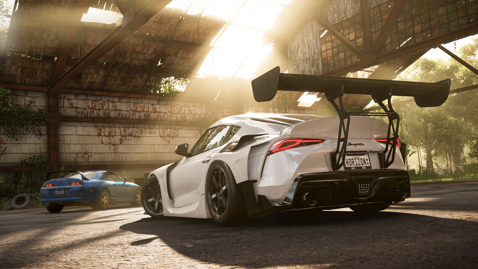 Toyota Supra с широким крылом